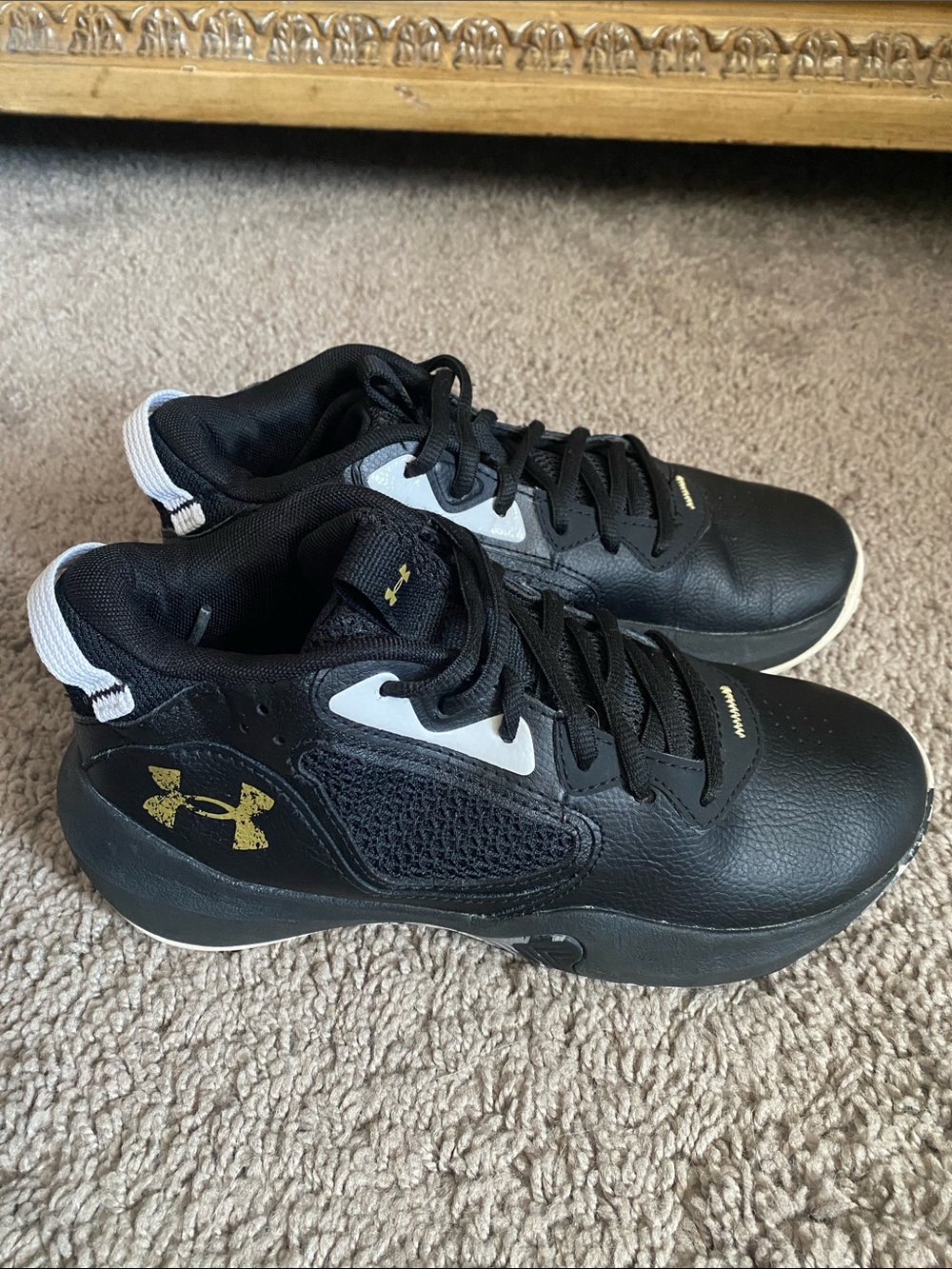 Under Armour Kids Black Sneakers with Gold Logo Accents SZ 4.5Y